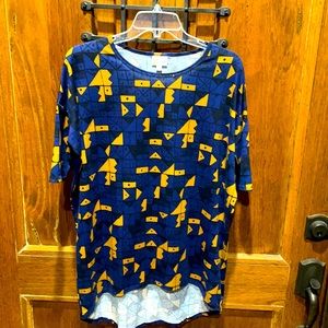 EUC Lularoe Irma Geometric Tunic size XS